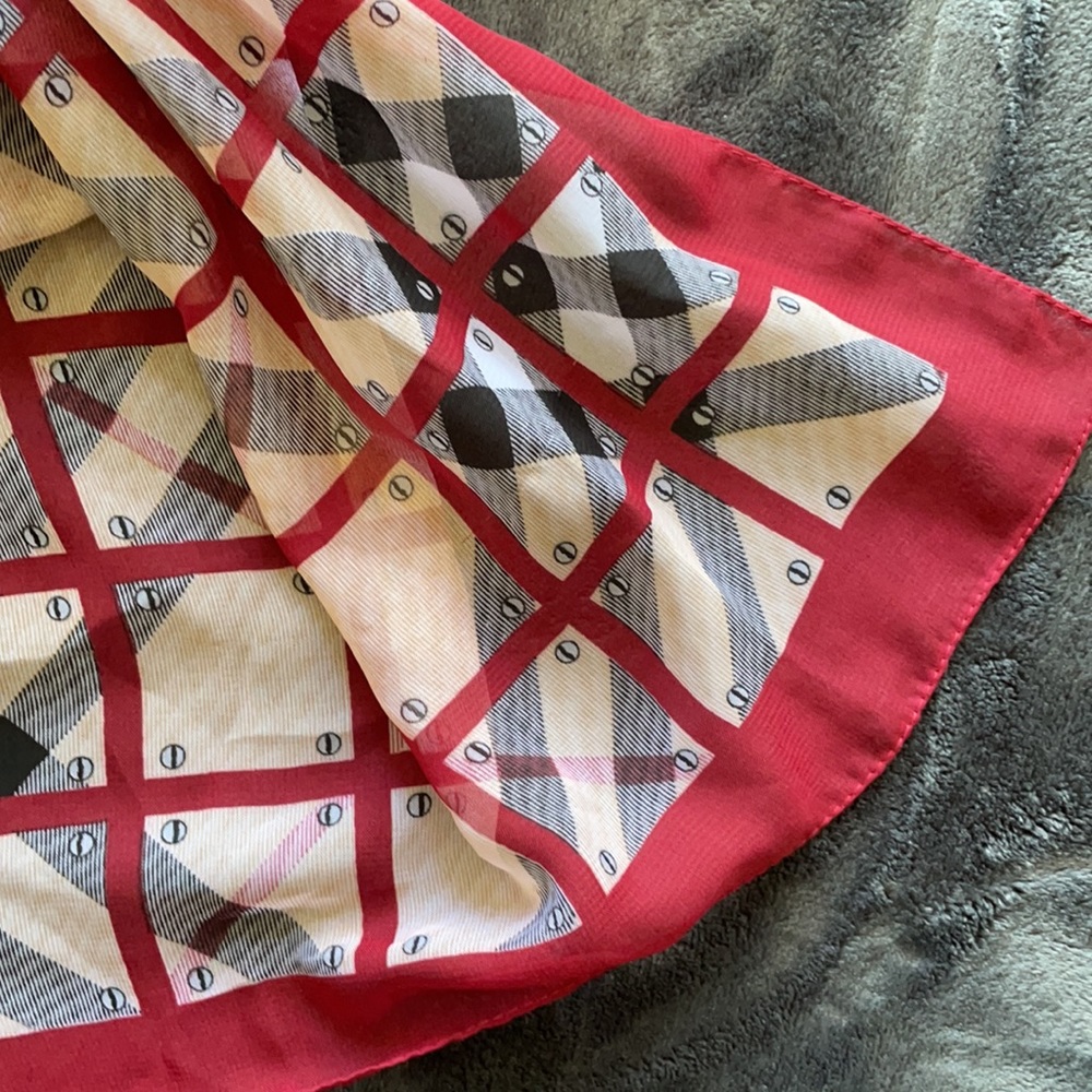 Scarf - Picture 2 of 3